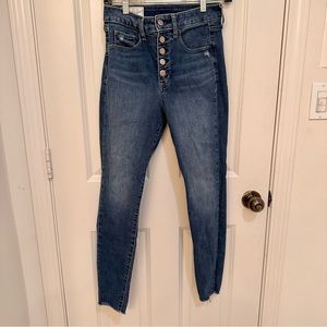 Gap Denim - Universal Jegging - High Rise Skinny
